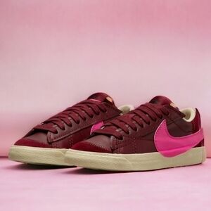 NIKE BLAZER LOW JUMBO SNEAKER SIZE WOMEN'S 11.5